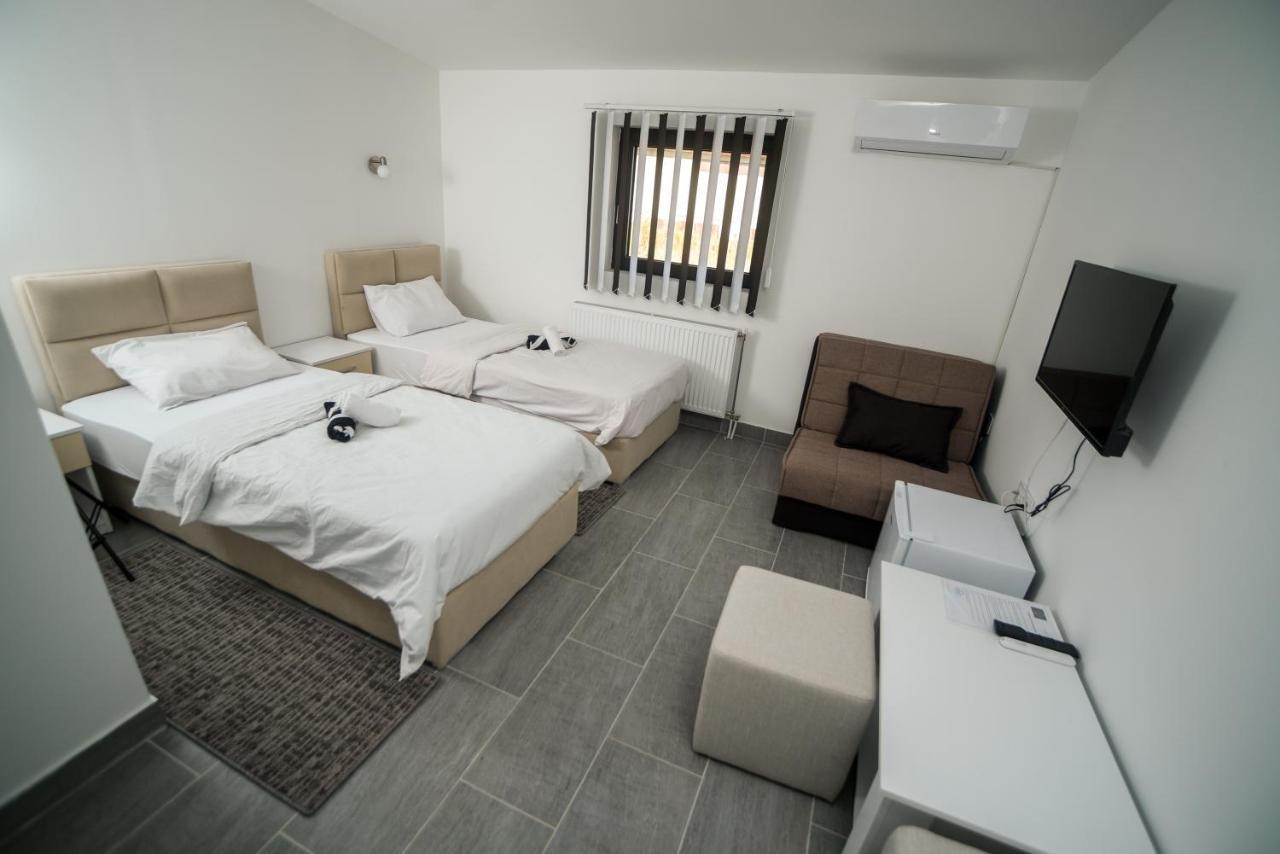 Prenociste Adria Aparthotel Vranje Ngoại thất bức ảnh