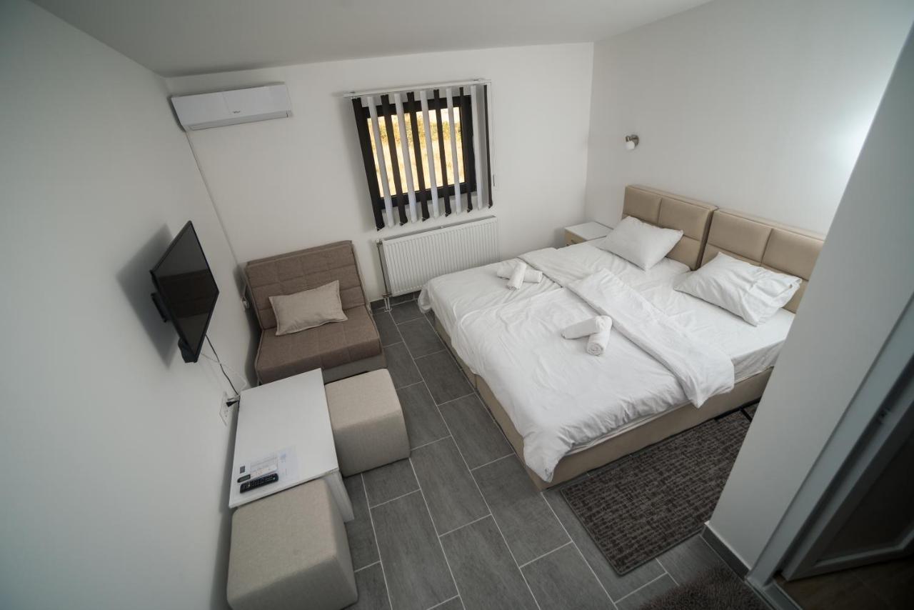 Prenociste Adria Aparthotel Vranje Ngoại thất bức ảnh