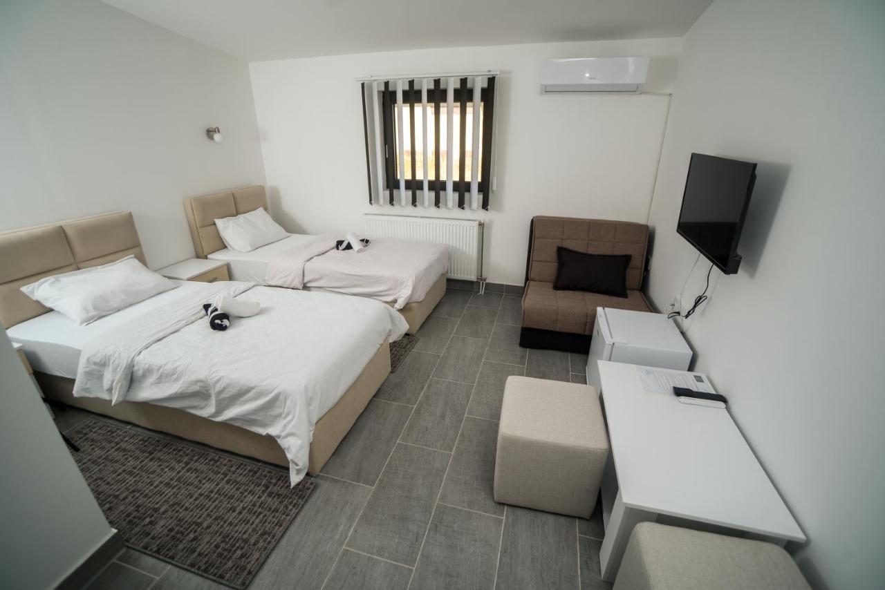 Prenociste Adria Aparthotel Vranje Ngoại thất bức ảnh